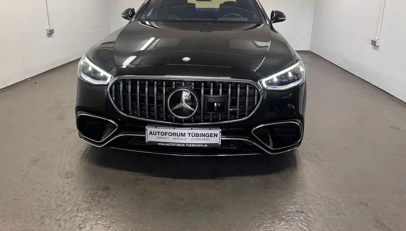 Mercedes-Benz S 63 E Performance L · Außenansicht 3