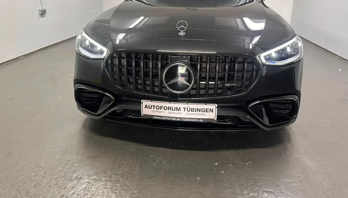 Mercedes-Benz S 63 E Performance L · Außenansicht 3